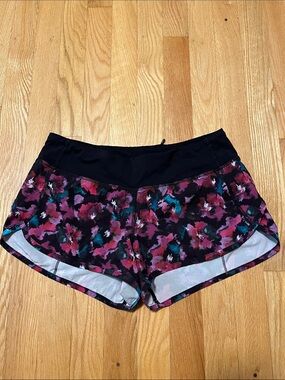 Lululemon low rise speed short size 6 floral print